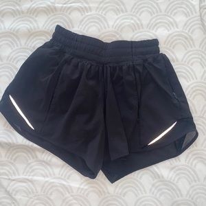 Black Lululemon Hotty Hot High-Rised 2.5” Shorts